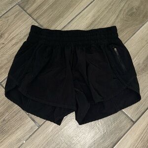 Lululemon Tracker Short V 4”